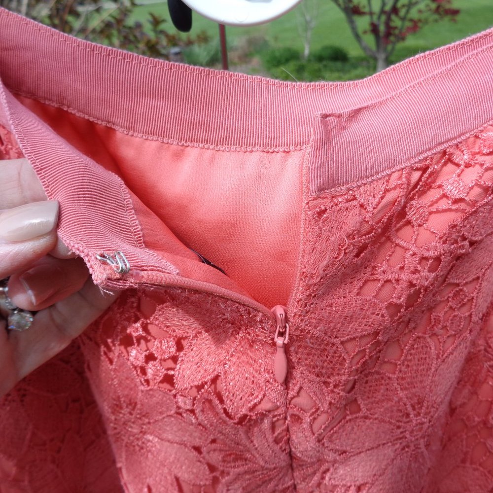 White House Black Market Lace Midi Pencil Skirt in Gelato Pink Size 2 back zip - Picture 6 of 10